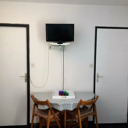 Studio Accueillant Et Moderne A Apartment *